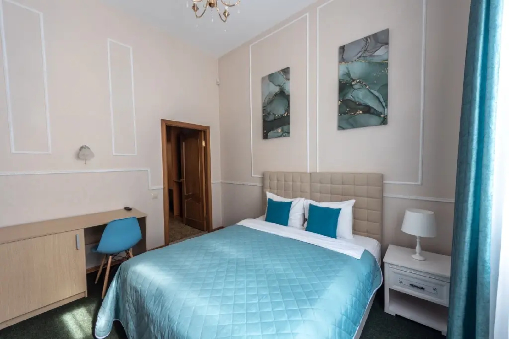 Отель Искра