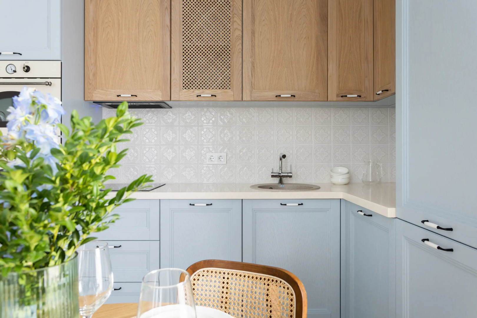 Отель Leon Estate