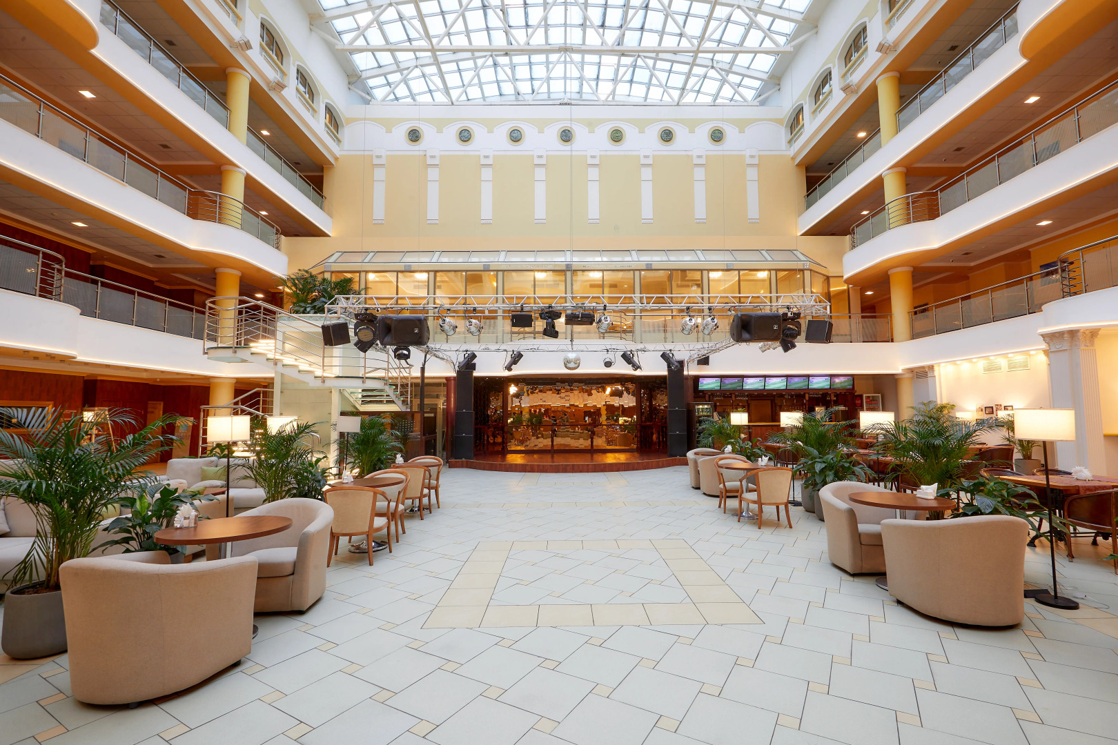 AZIMUT Отель Ярославль