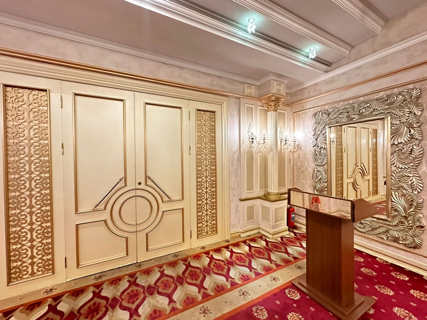 Отель Модерн