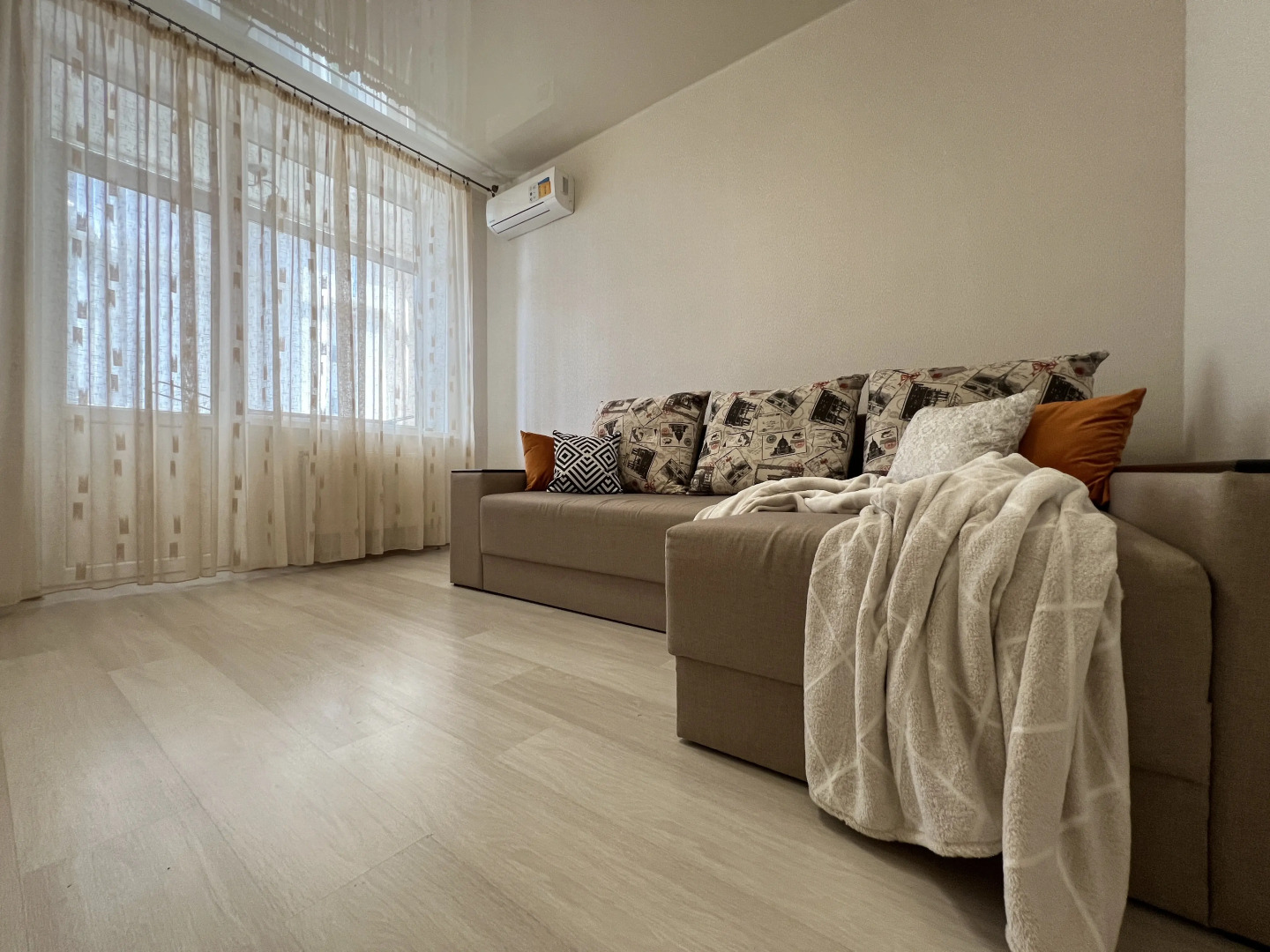 Апартаменты 1 комнатные Челнокова 12 корпус 5-12 как дома Севастополь