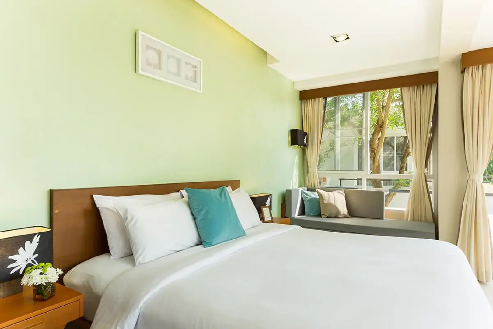 Отель Bandara On Sea