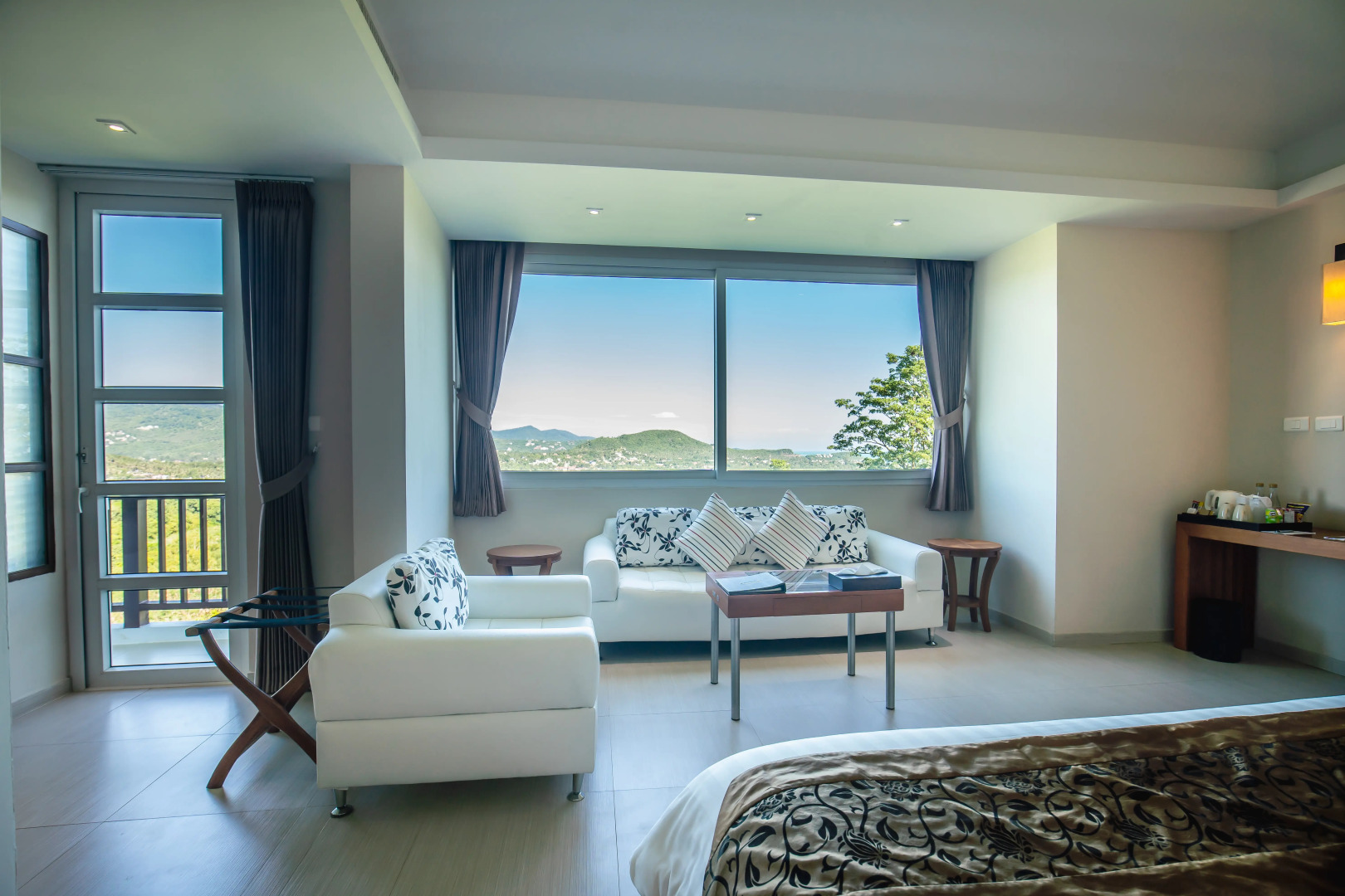 Отель KC Resort & Over Water Villas