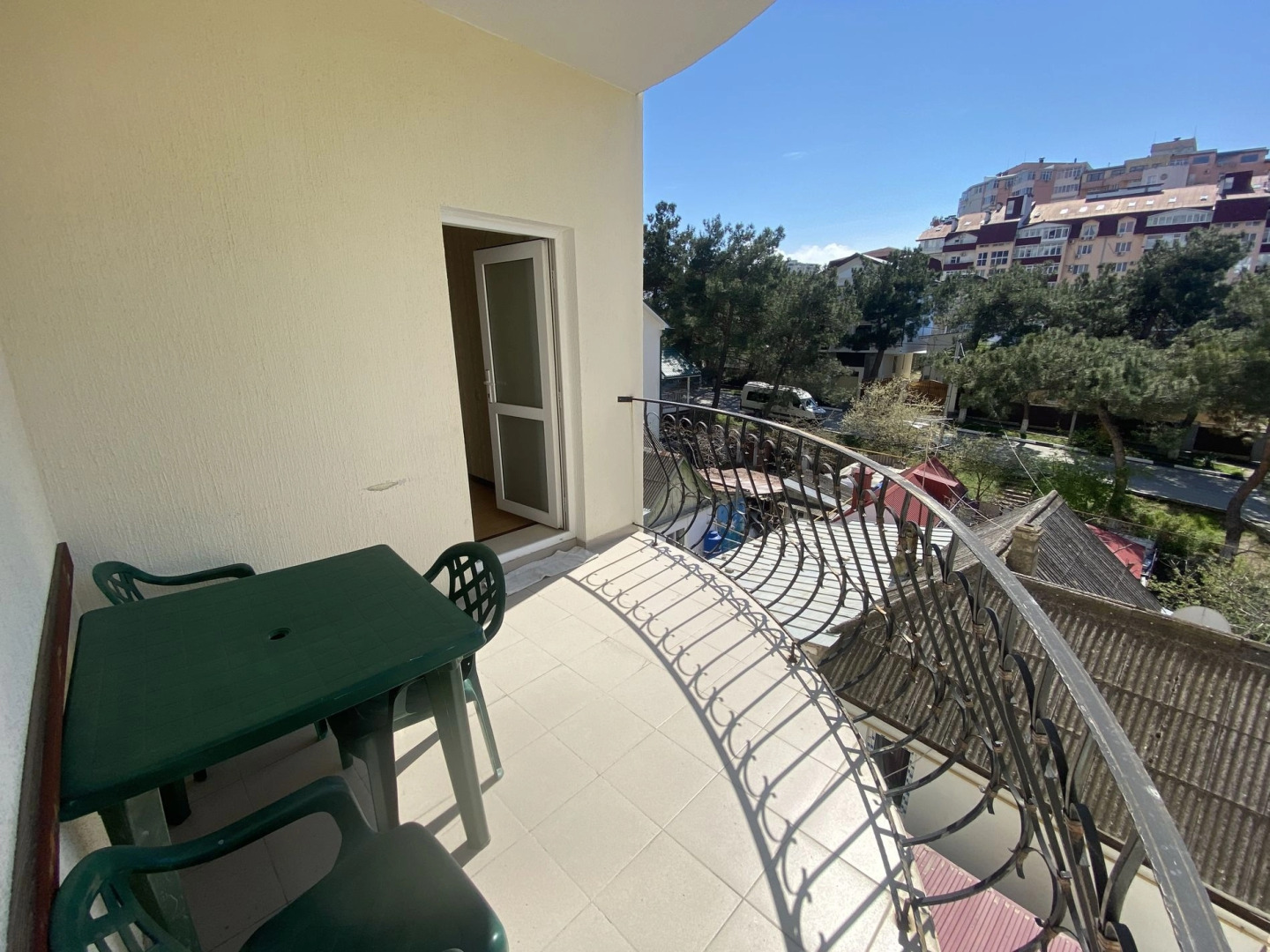 Апартаменты 201 Колхозная 9