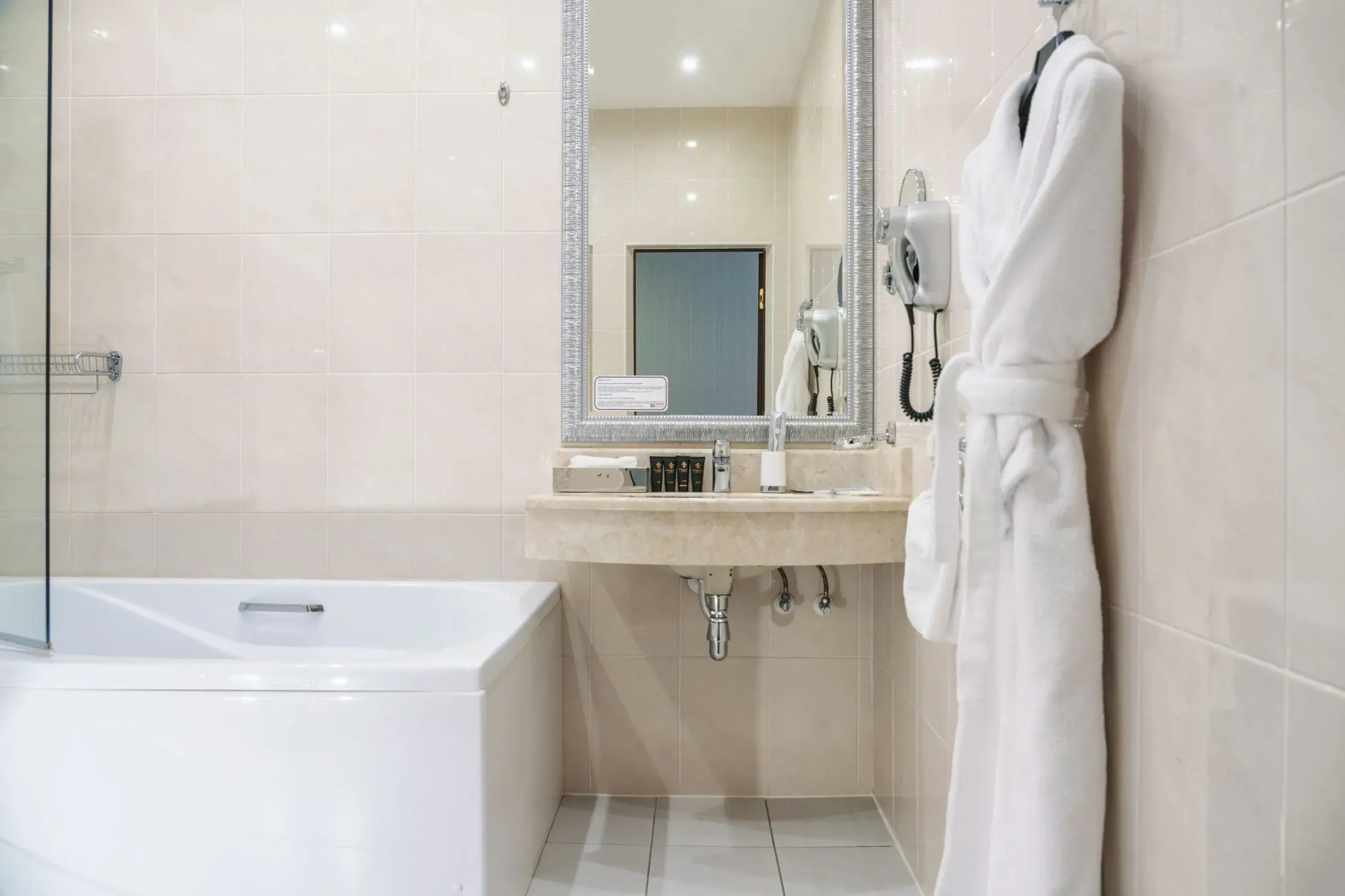 7 Avenue Hotel & SPA