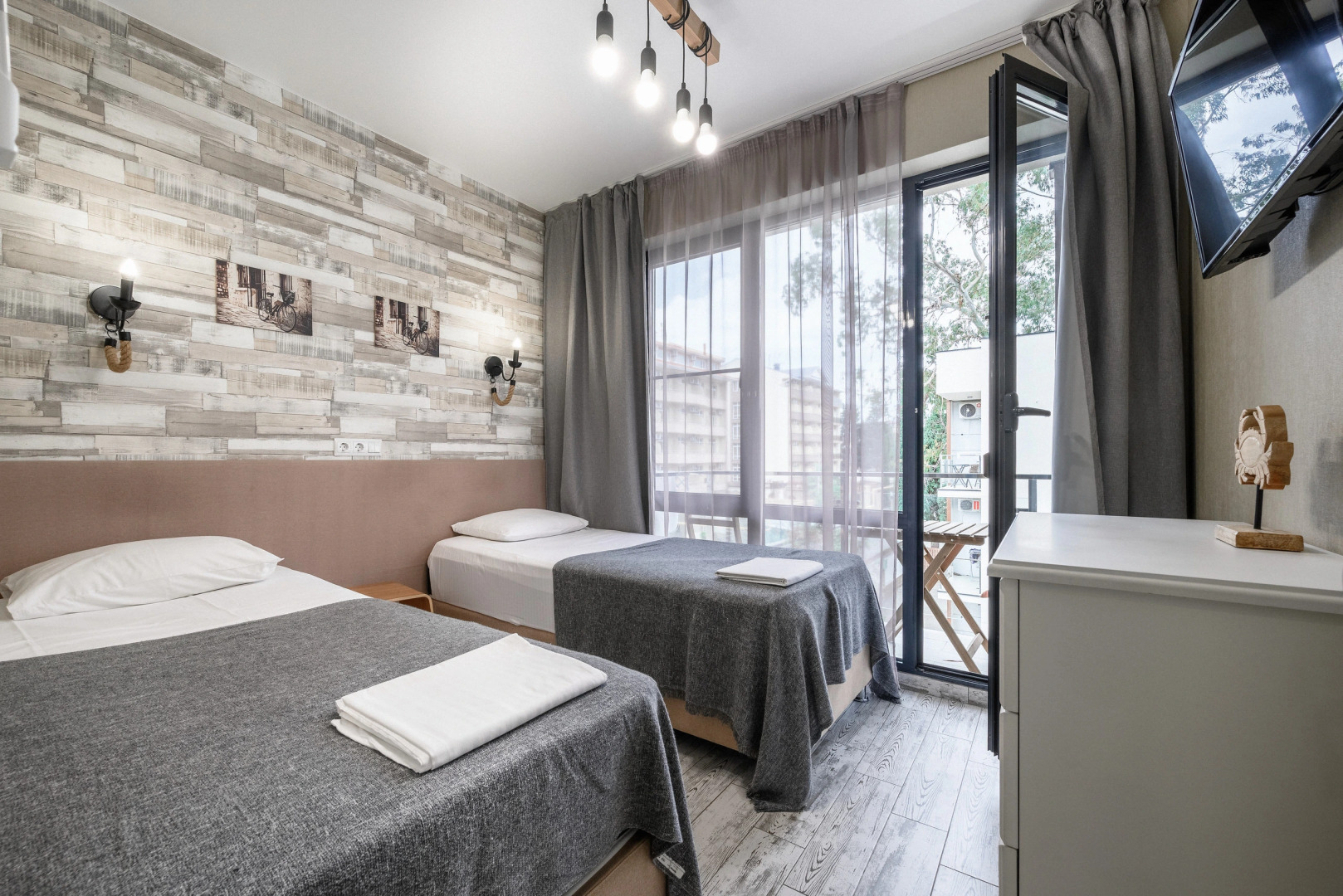 Апартаменты в Жк Мадрид Парк 2 с Бассейном