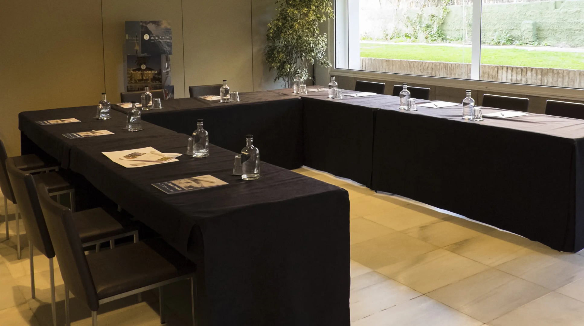 Отель Subur Maritim