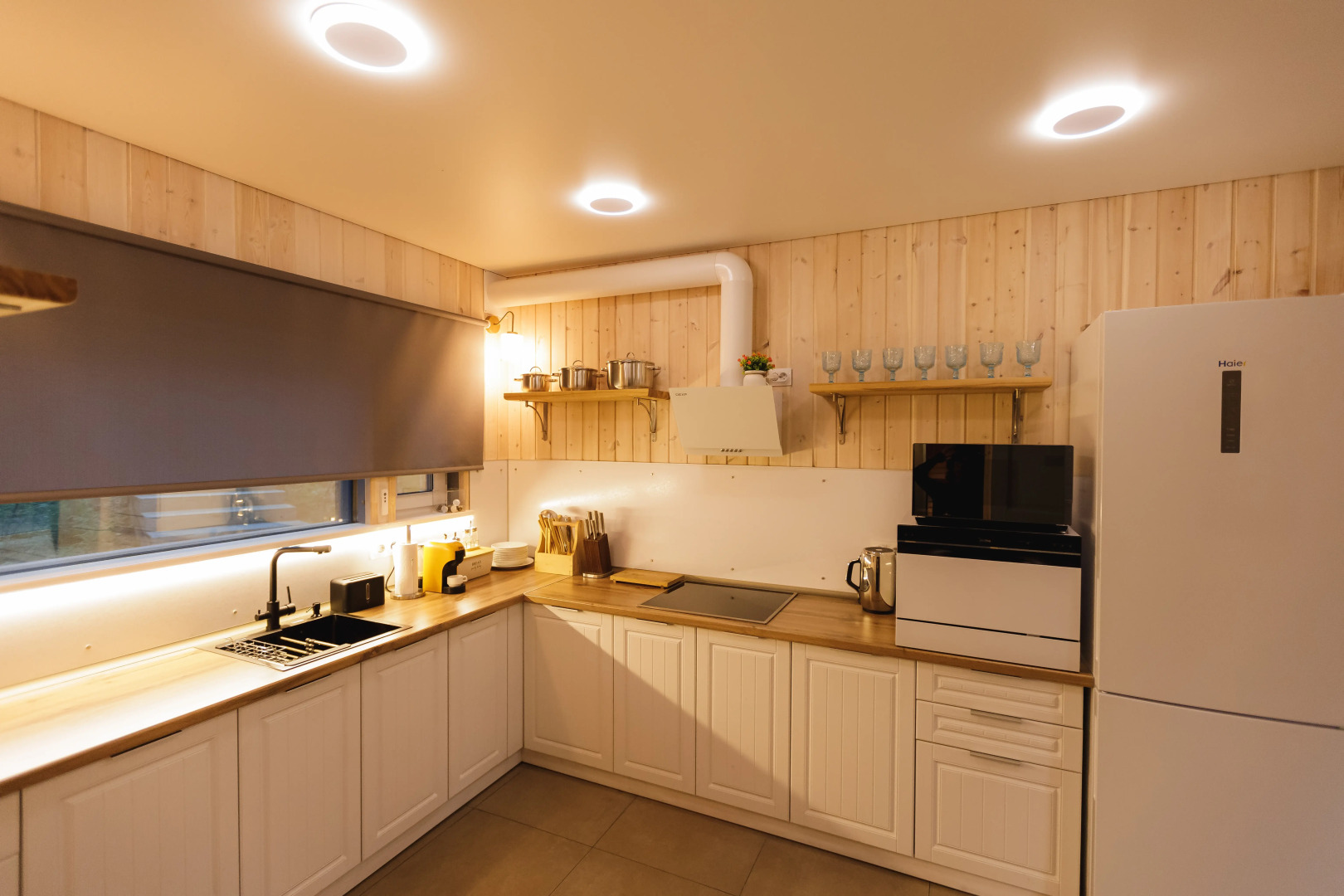 Частный Дом Уютный на Берегу Озера