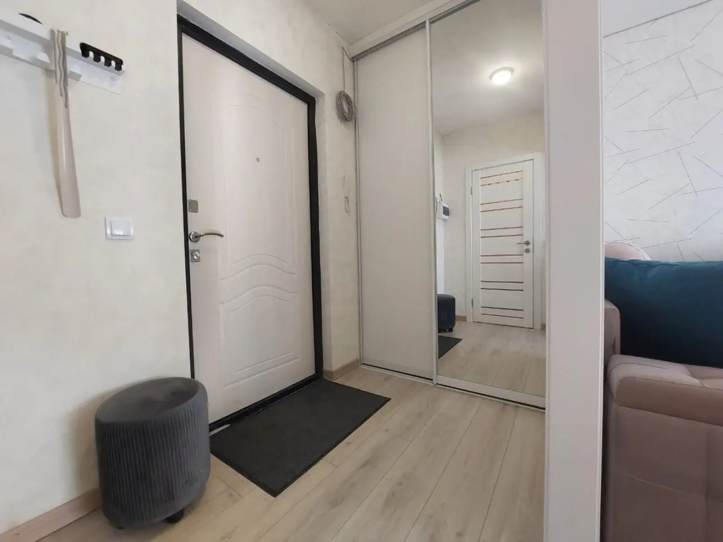 Квартира Olivinn в новом доме на 10 этаже