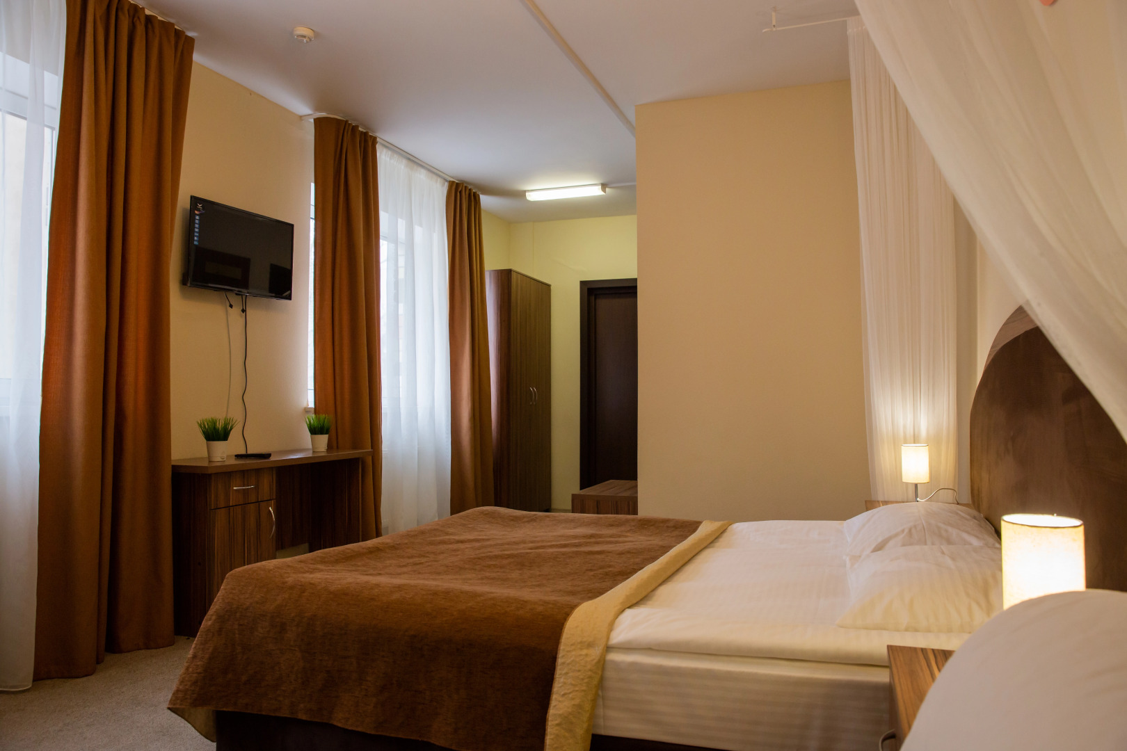 Отель Хиллс