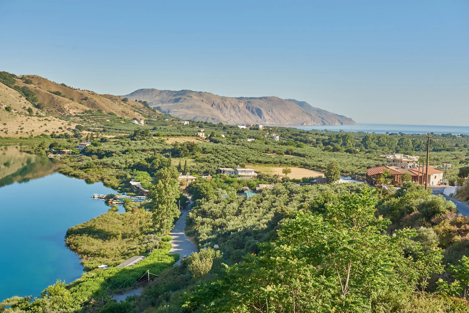 Отель Lake View Suites