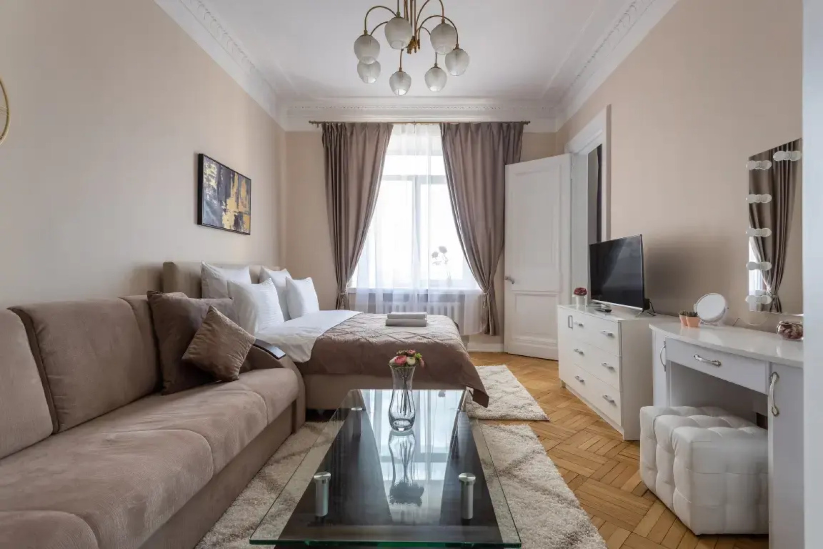 Апартаменты Люкс с Двумя Спальнями и Видом на Кремль