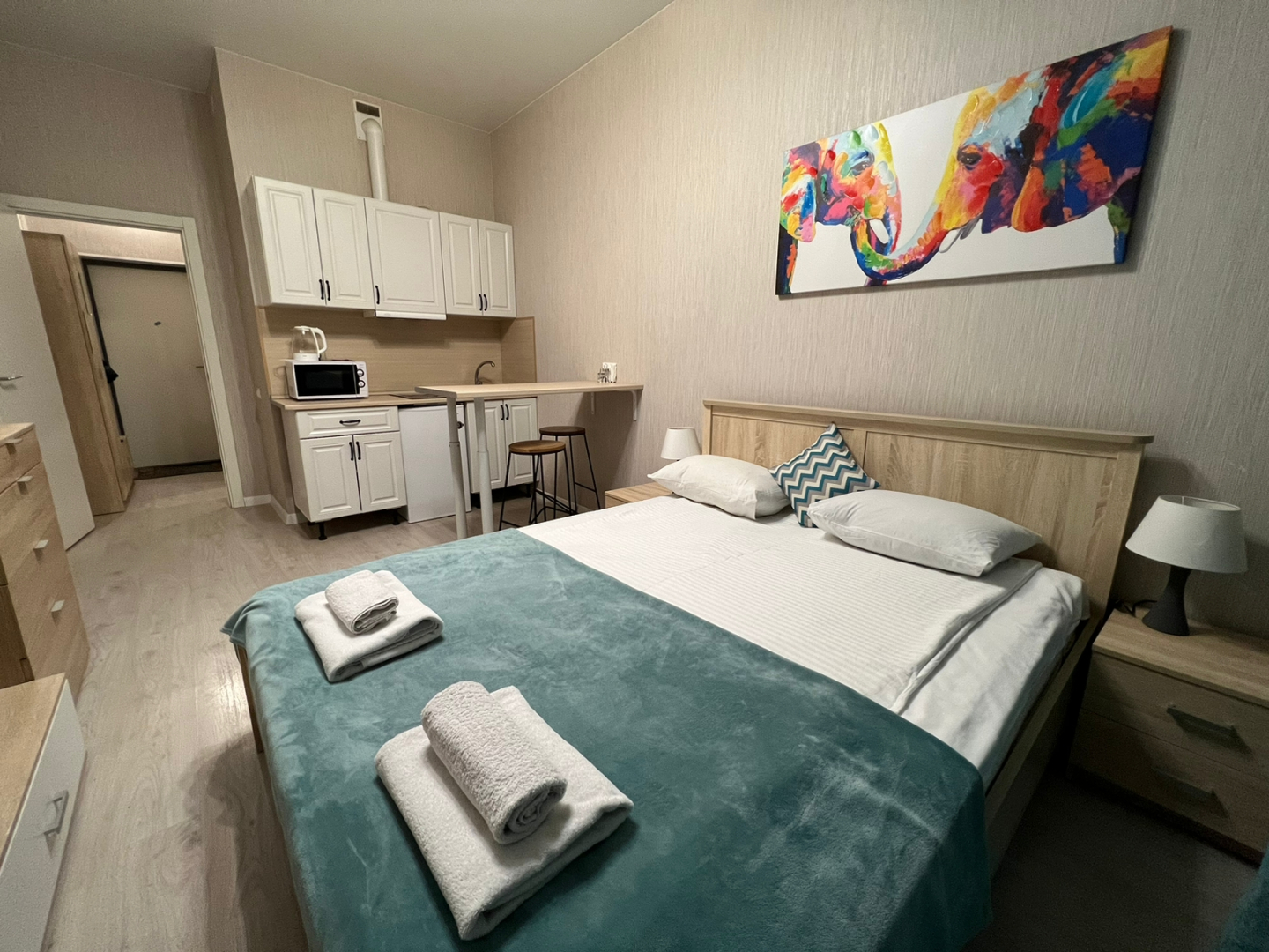 Апартаменты Pulkovo Neon 1