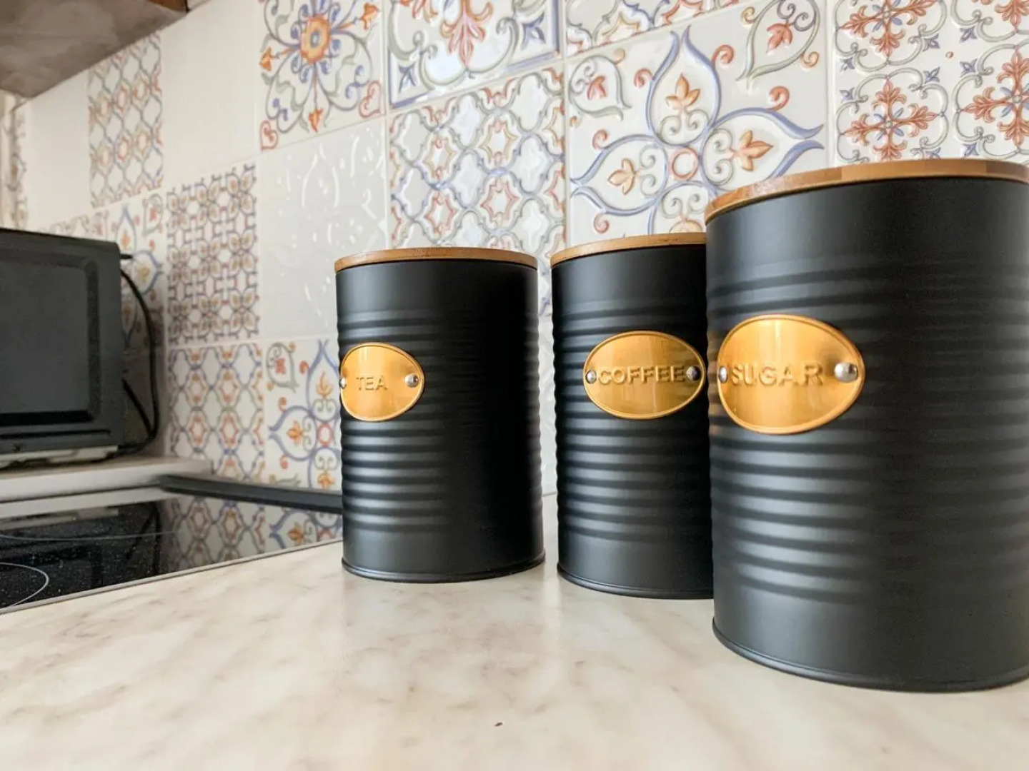 Квартира на Тополиной аллее с просторной кухней