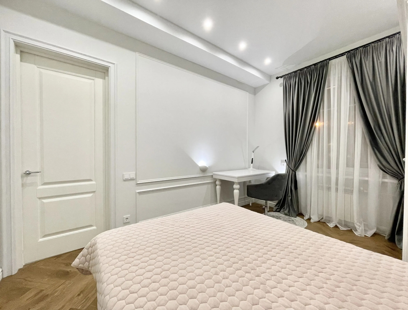 Апартаменты 4-комнатные HomeApart Свердлова, 26