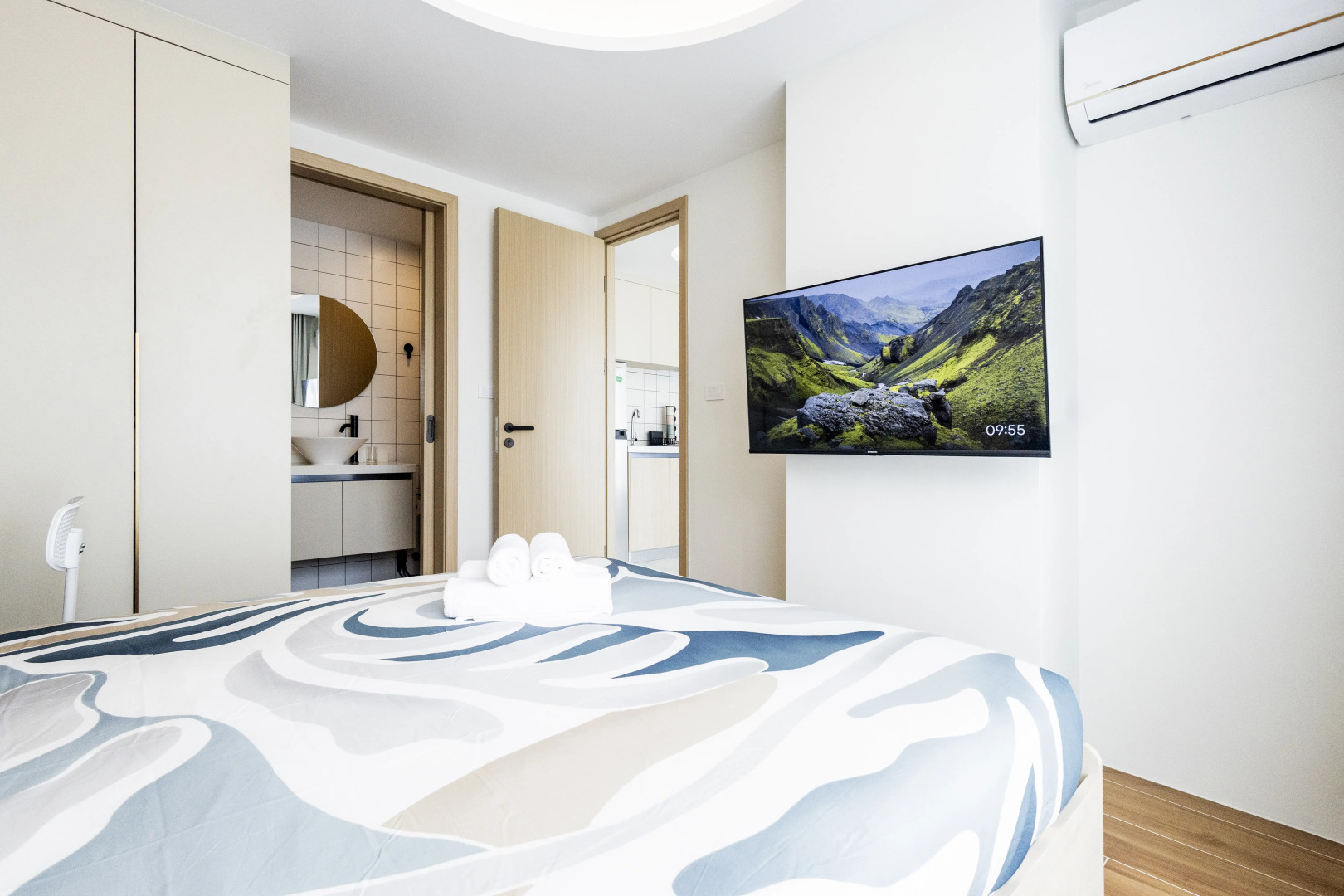 Квартира дизайнерская двухкомнатная рядом с Камалой бассейн фитнес и шаттл