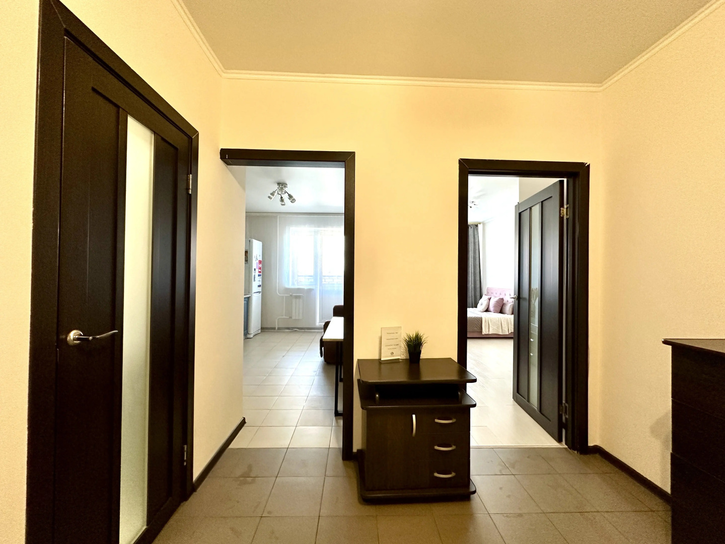 Сакура рядом ТЦ Кристалл