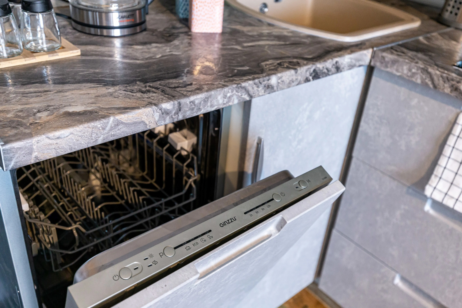 Апартаменты в Жк Admiral Waterhouse Дл22