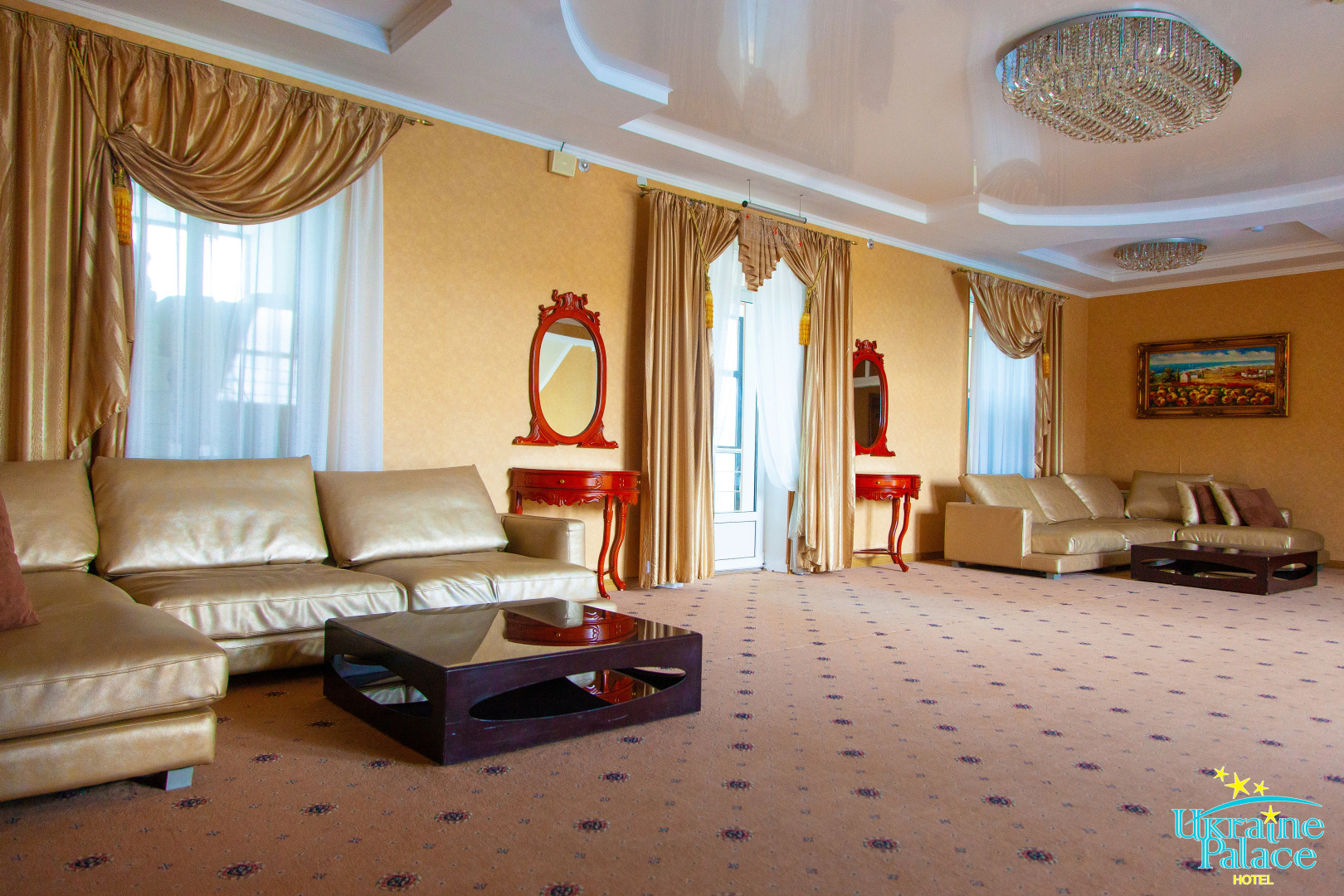 Отель Палас