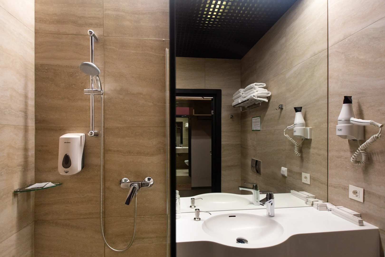 Отель Фабрика