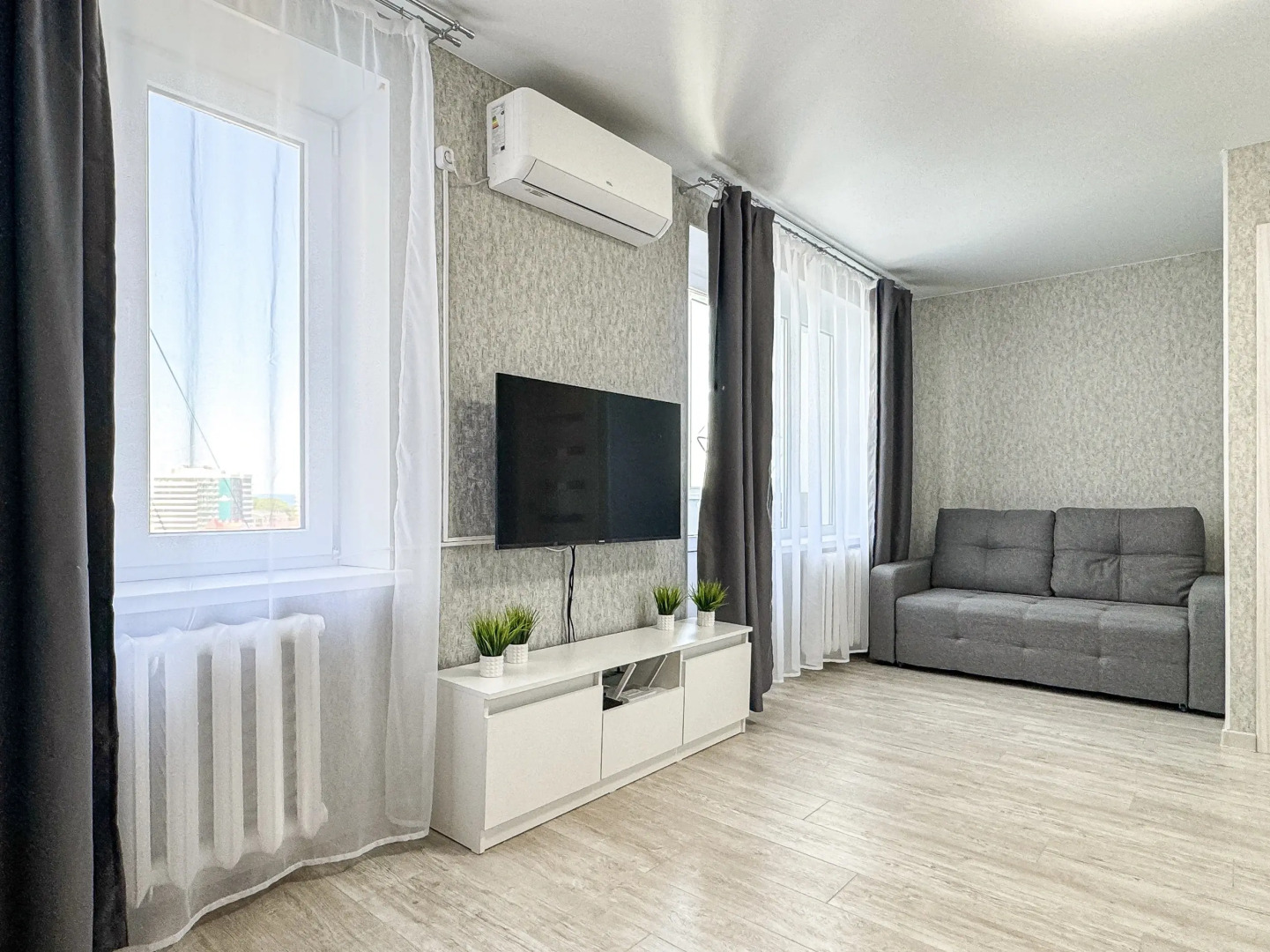 Апартаменты Монако 24 На Терской 188/43