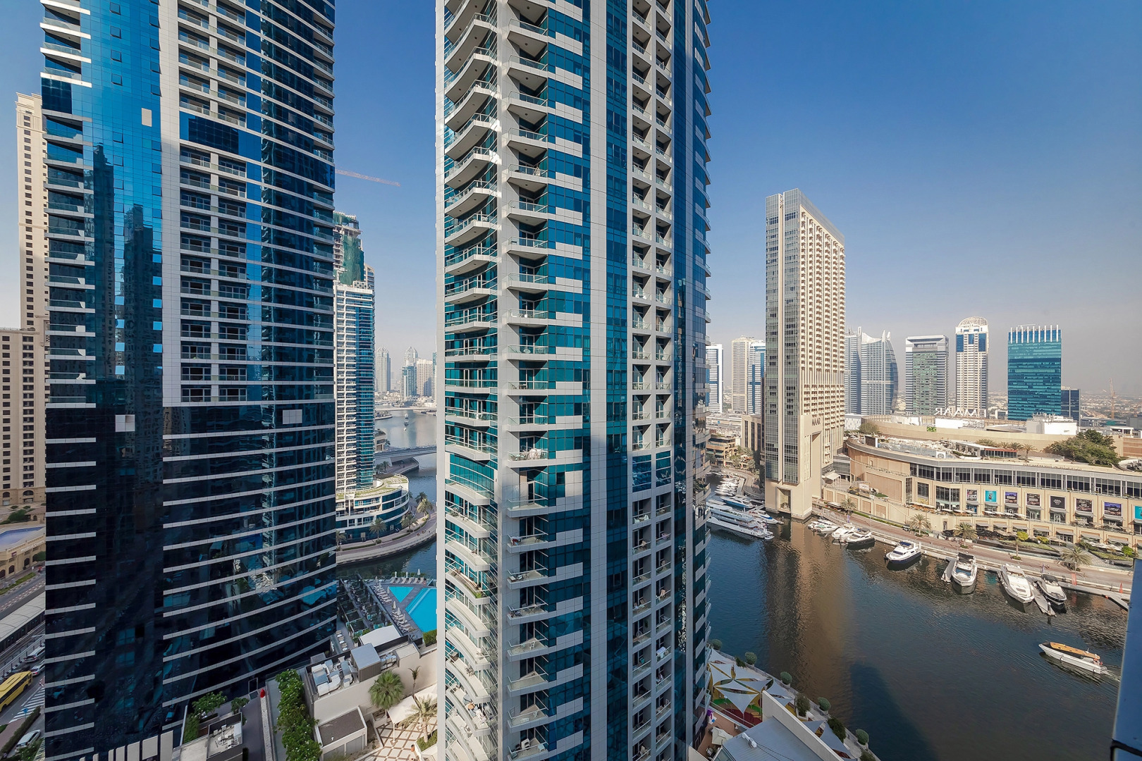 Апартаменты Welcome Home in Bay Central Tower