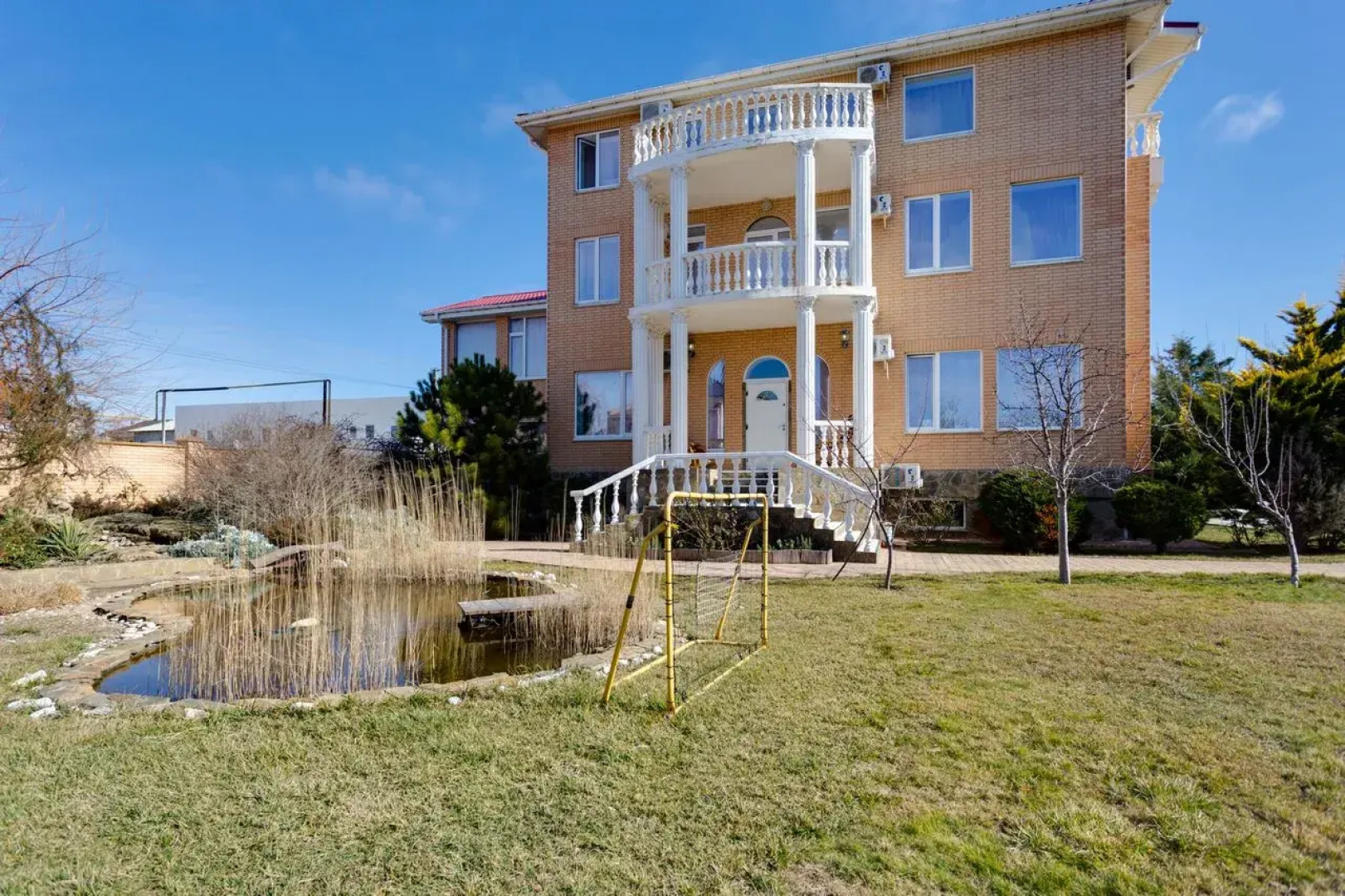 Вилла Аврора