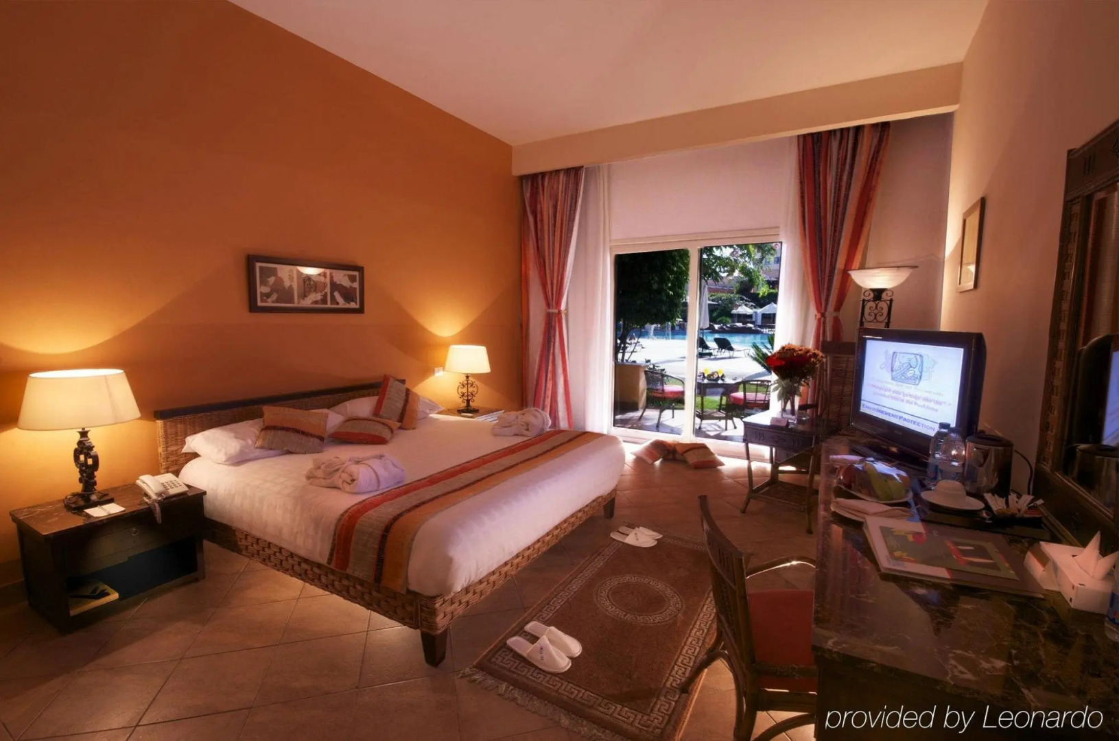 Курортный Отель Swiss Inn Pyramids Golf Resort