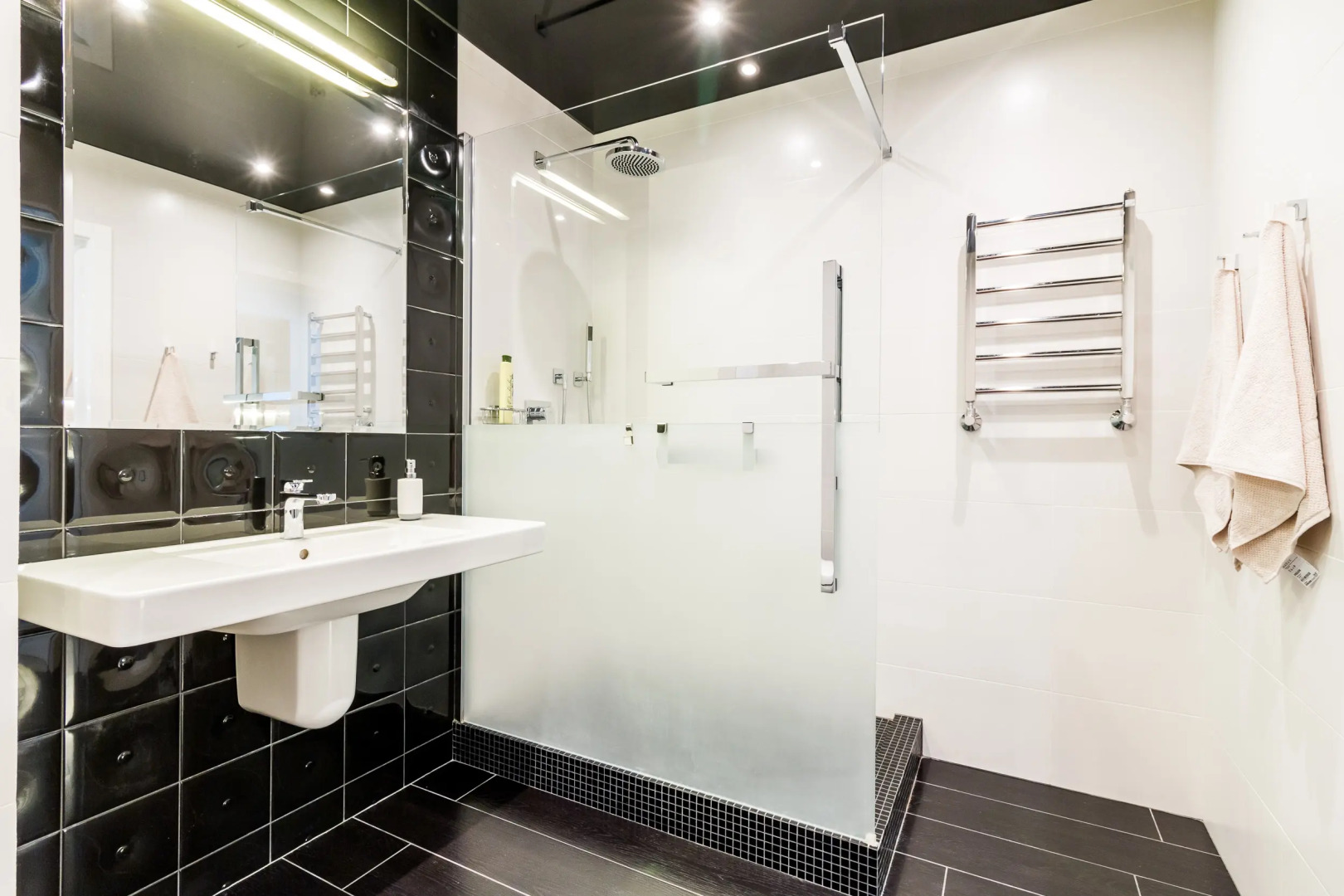 Апартаменты в новом доме на проспекте Машерова 43