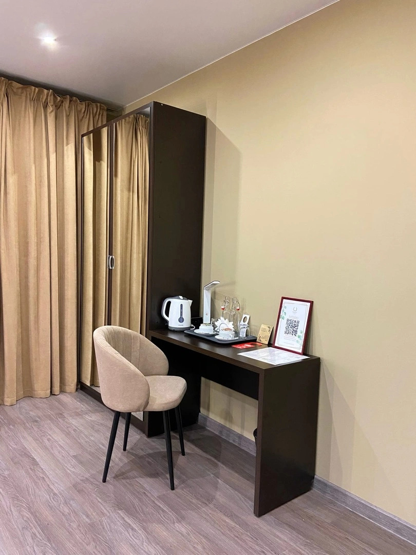 Отель Green Roof