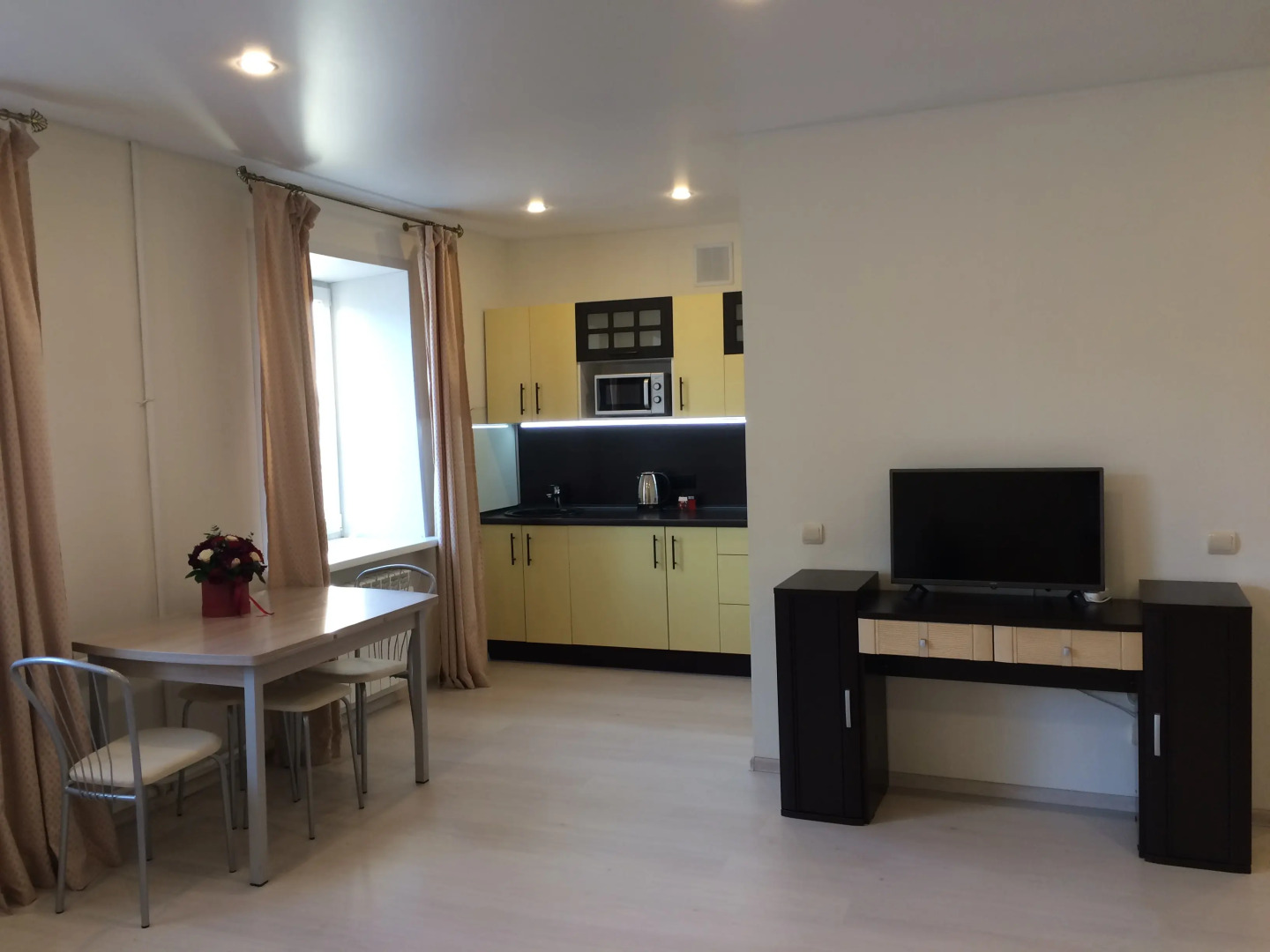 Меблированный комнаты Комсомольская - у Кремля