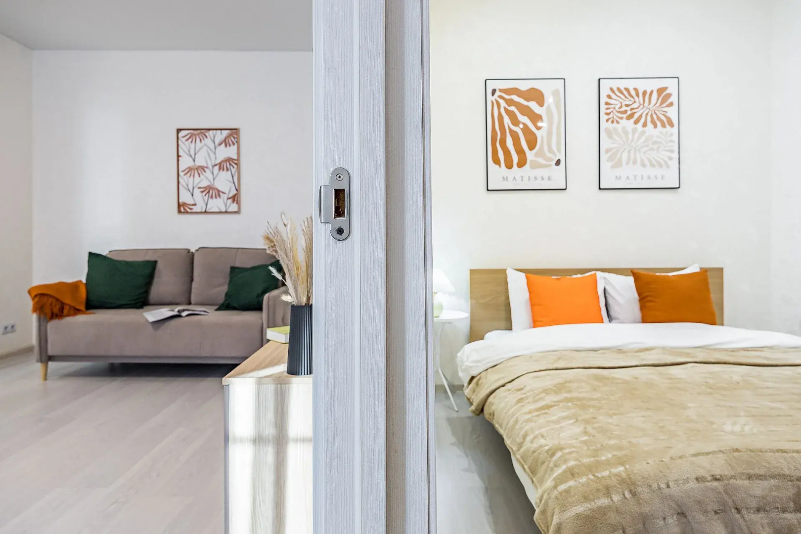 Квартира Светлая на центральной площади до 6 человек