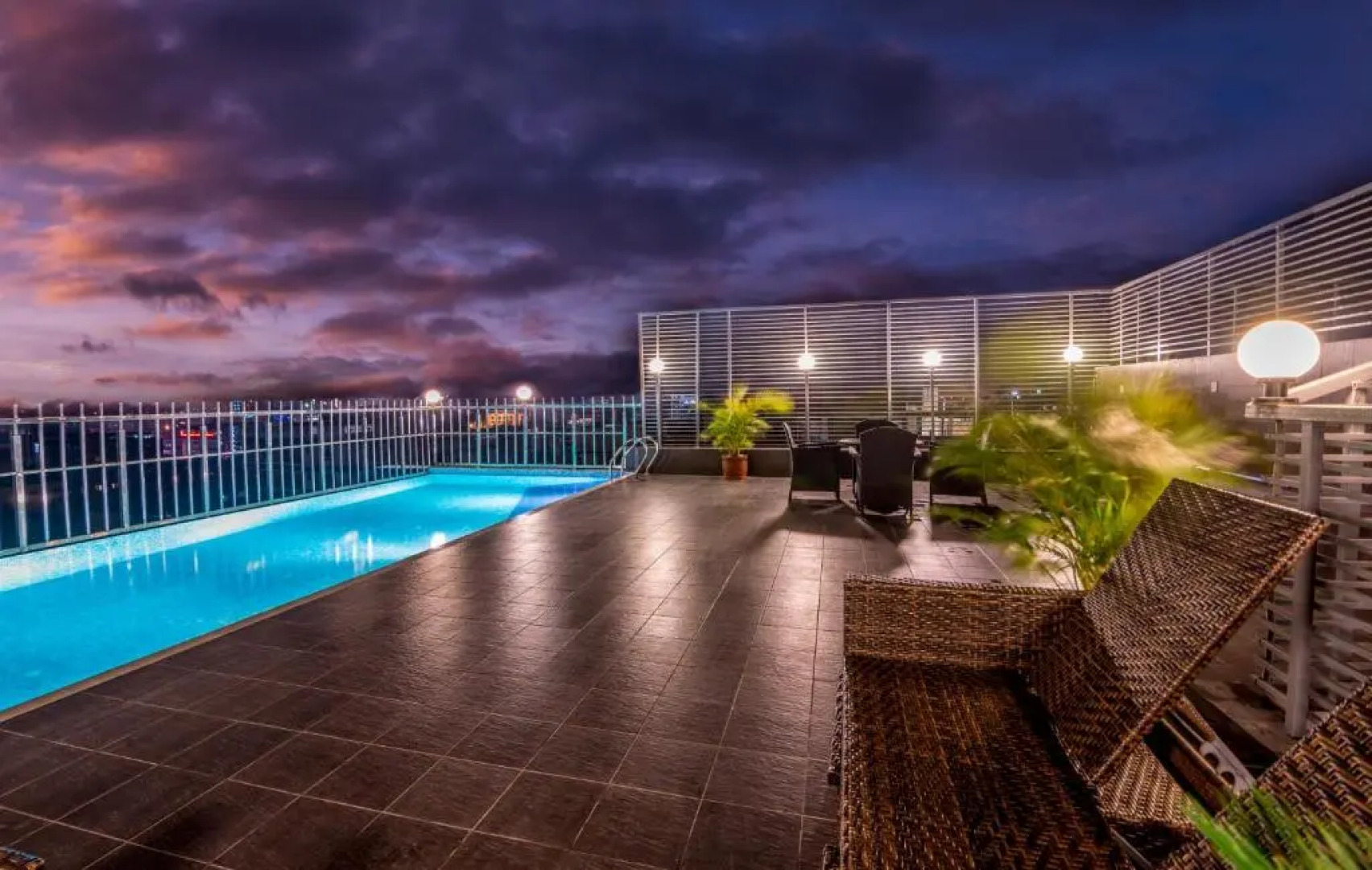 Long Beach Suites Dhaka