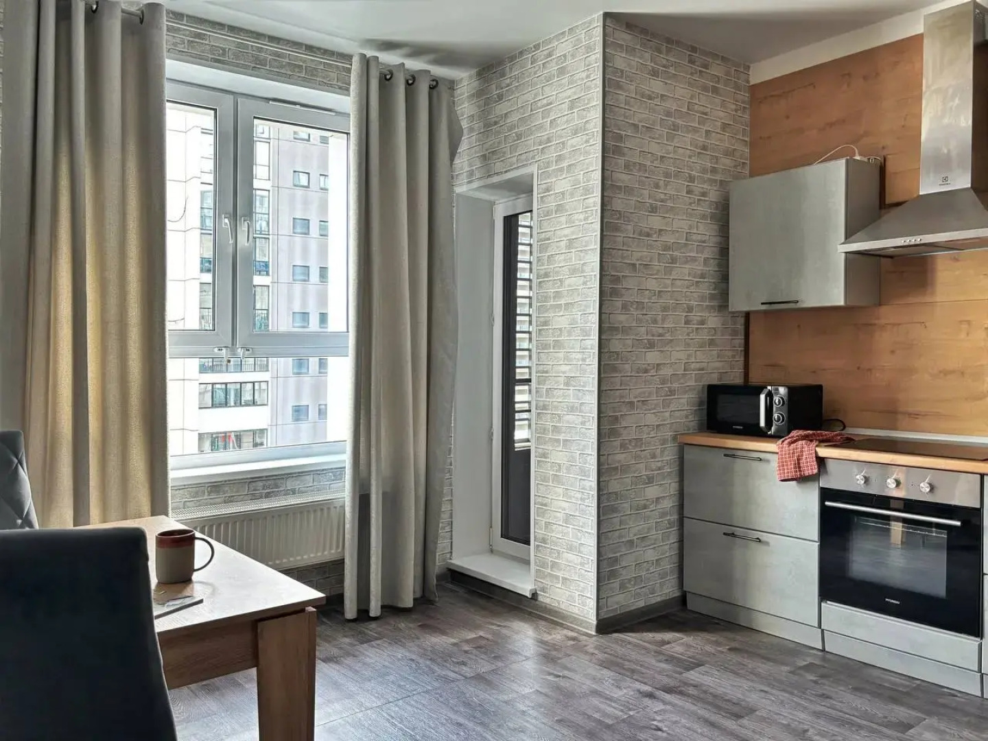 Квартира Атмосферная Рядом с Вокзалом для 2-х Гостей