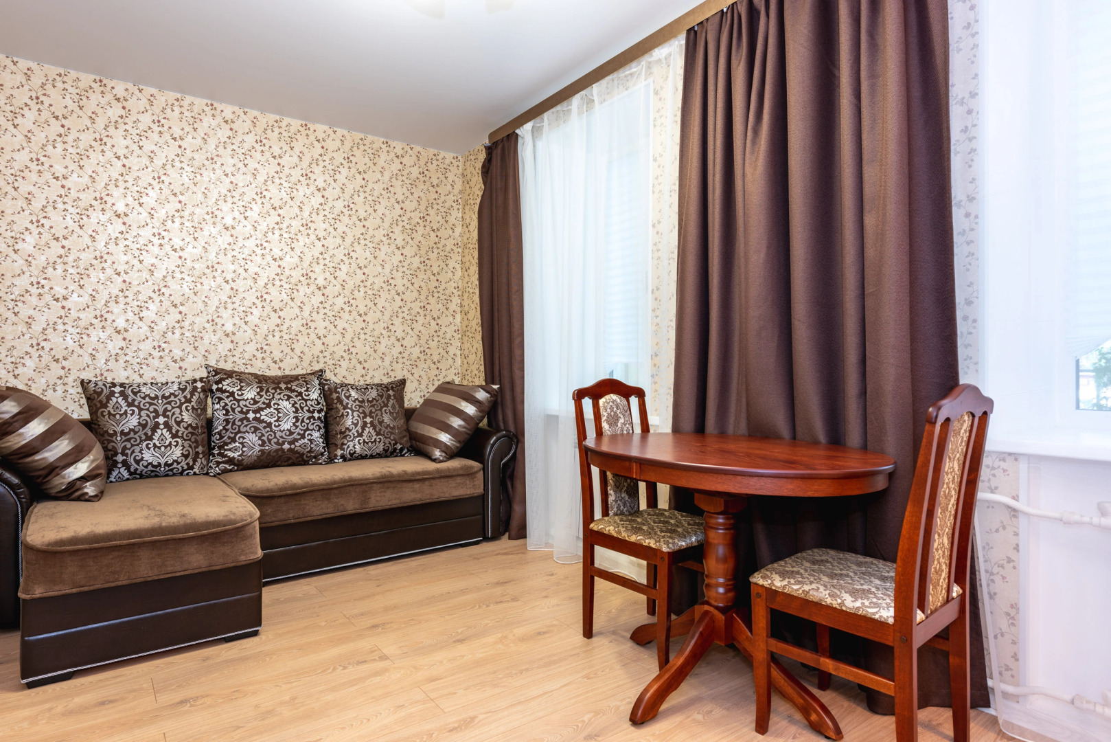 Апартаменты Яр-сутки на Октября 23