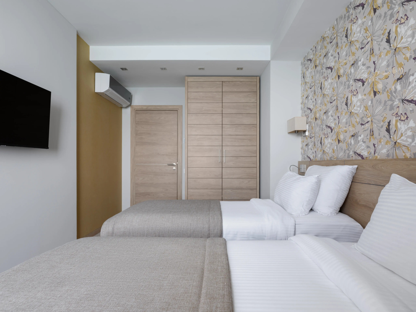 Отель HIDENS APART HOTEL