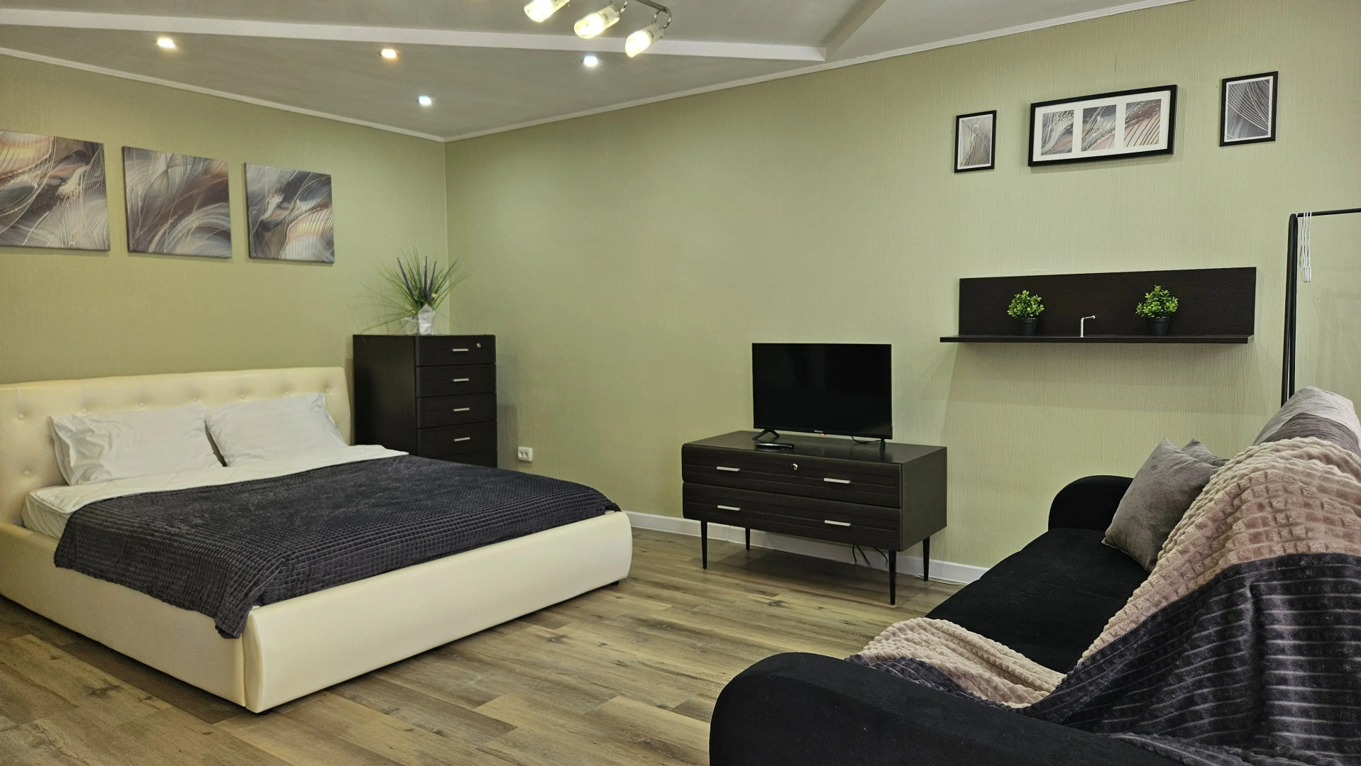 Квартира Луначарского 86