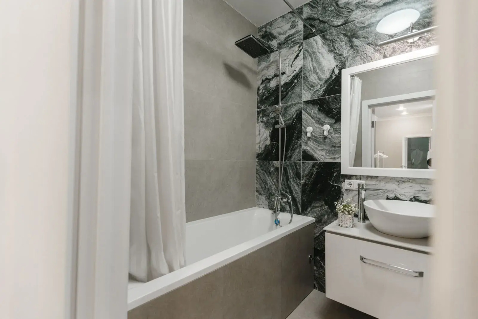 Квартира Геленджик ЖК Изумрудный 2-к 70 кв.м.