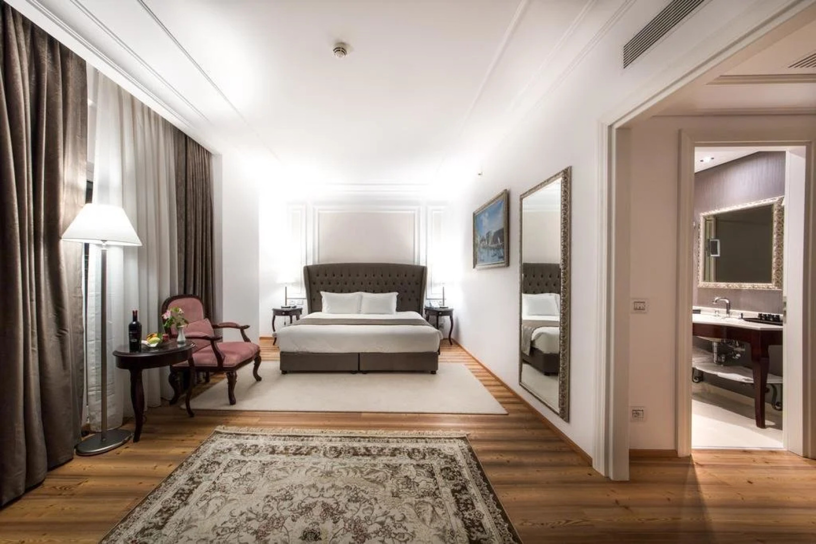 Отель Xheko Imperial