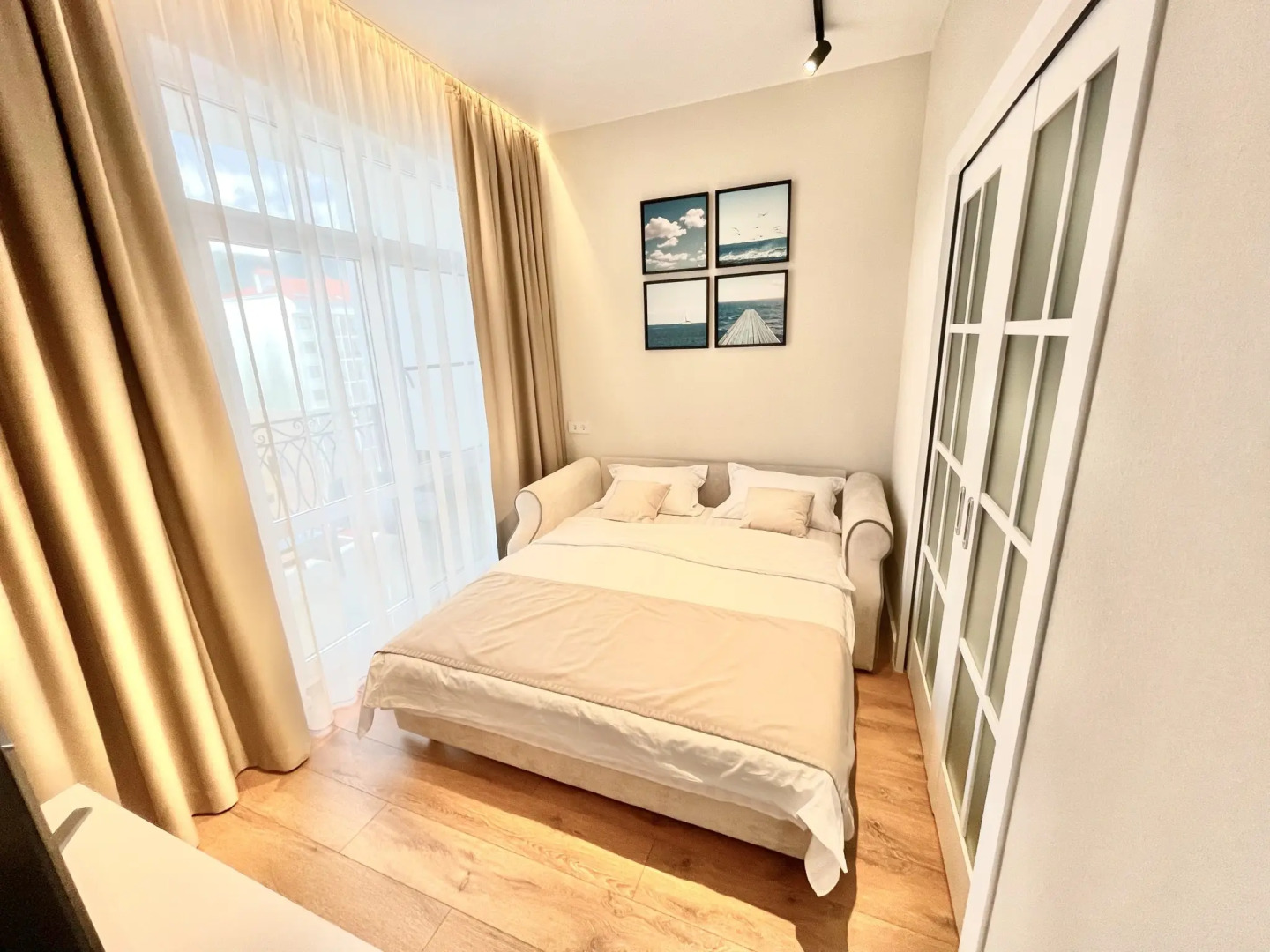 Апартамент в 5 минутах от моря с бассейном на Мира 44лит6