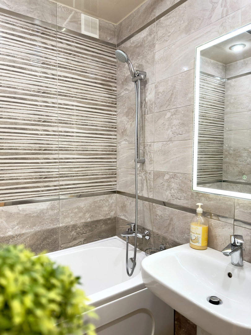 Апартаменты Мира 62