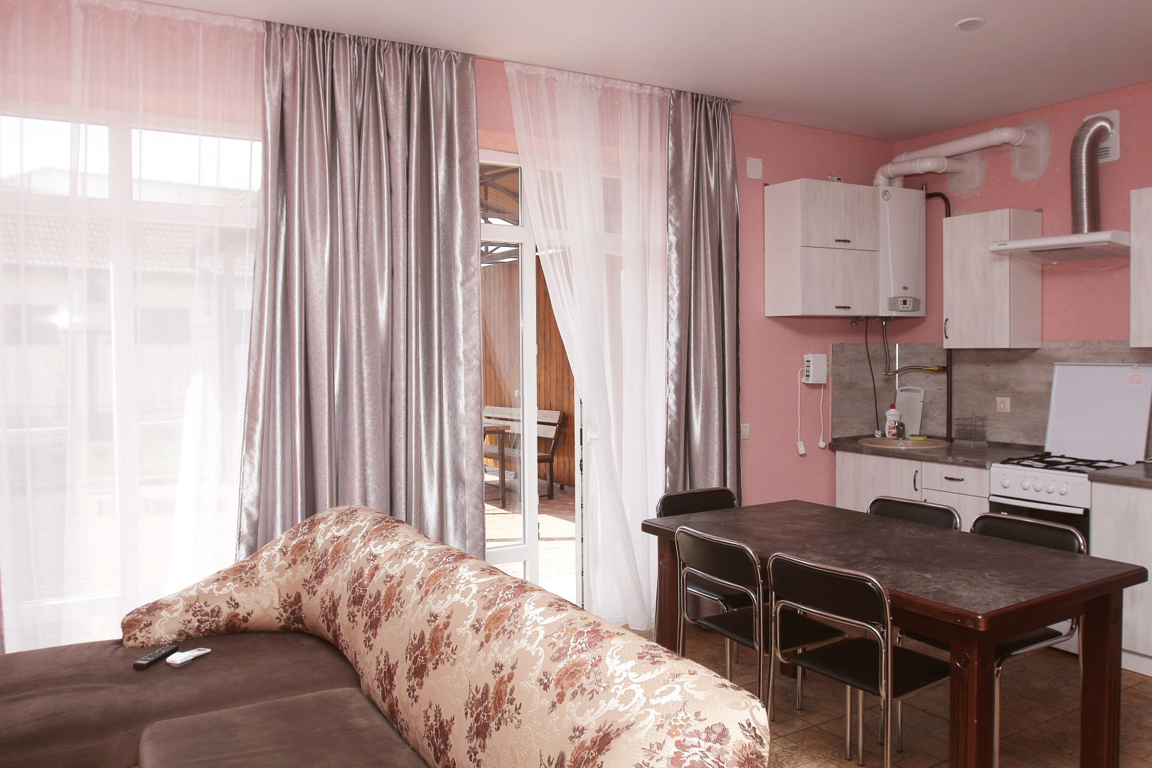 Отель Черноморский