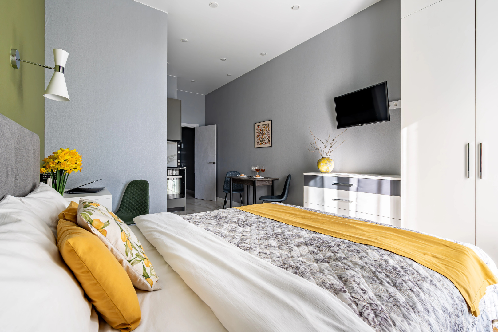 Квартира GreenGrey Studio