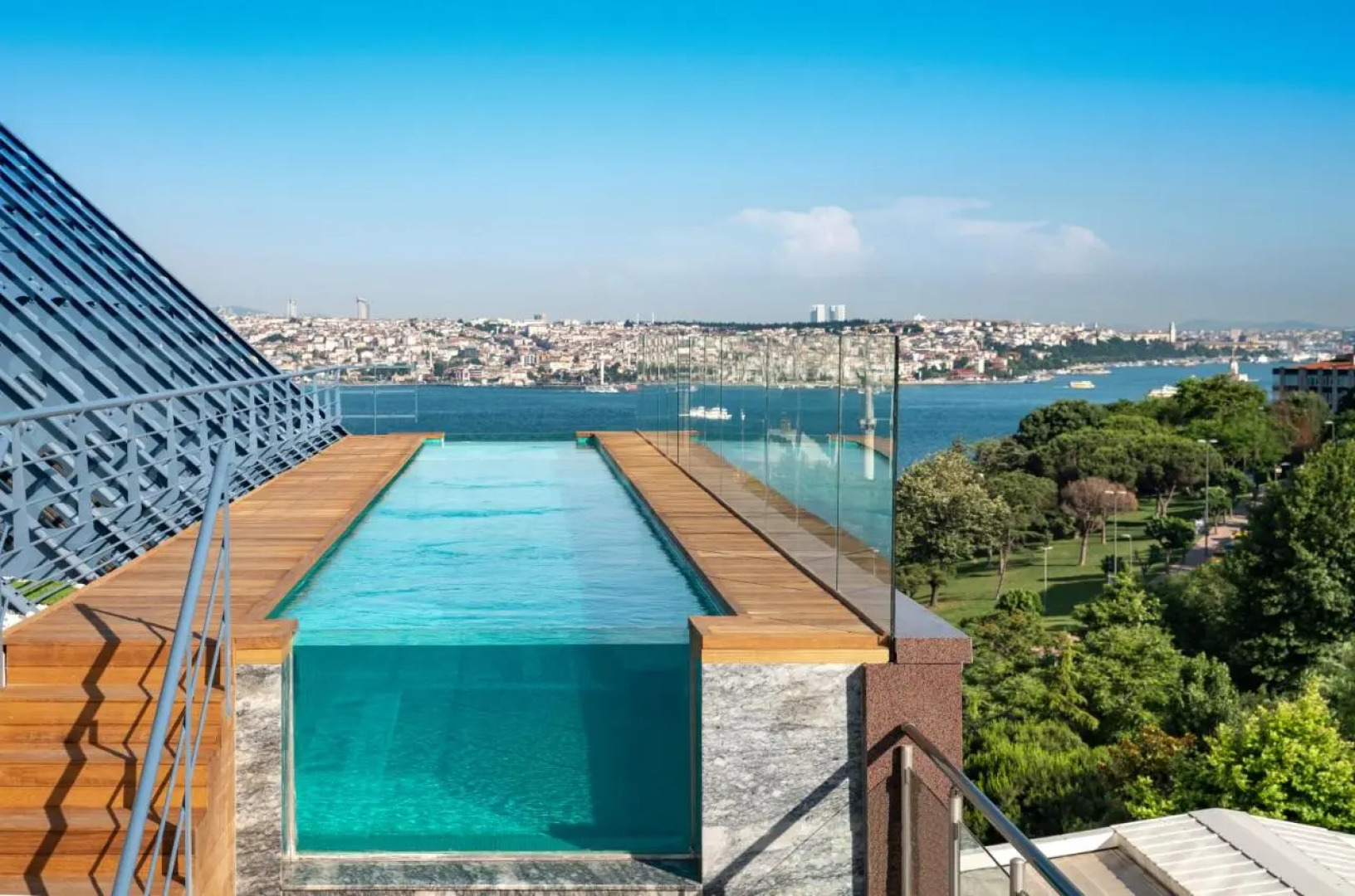 Hotel The Ritz-Carlton, Istanbul.