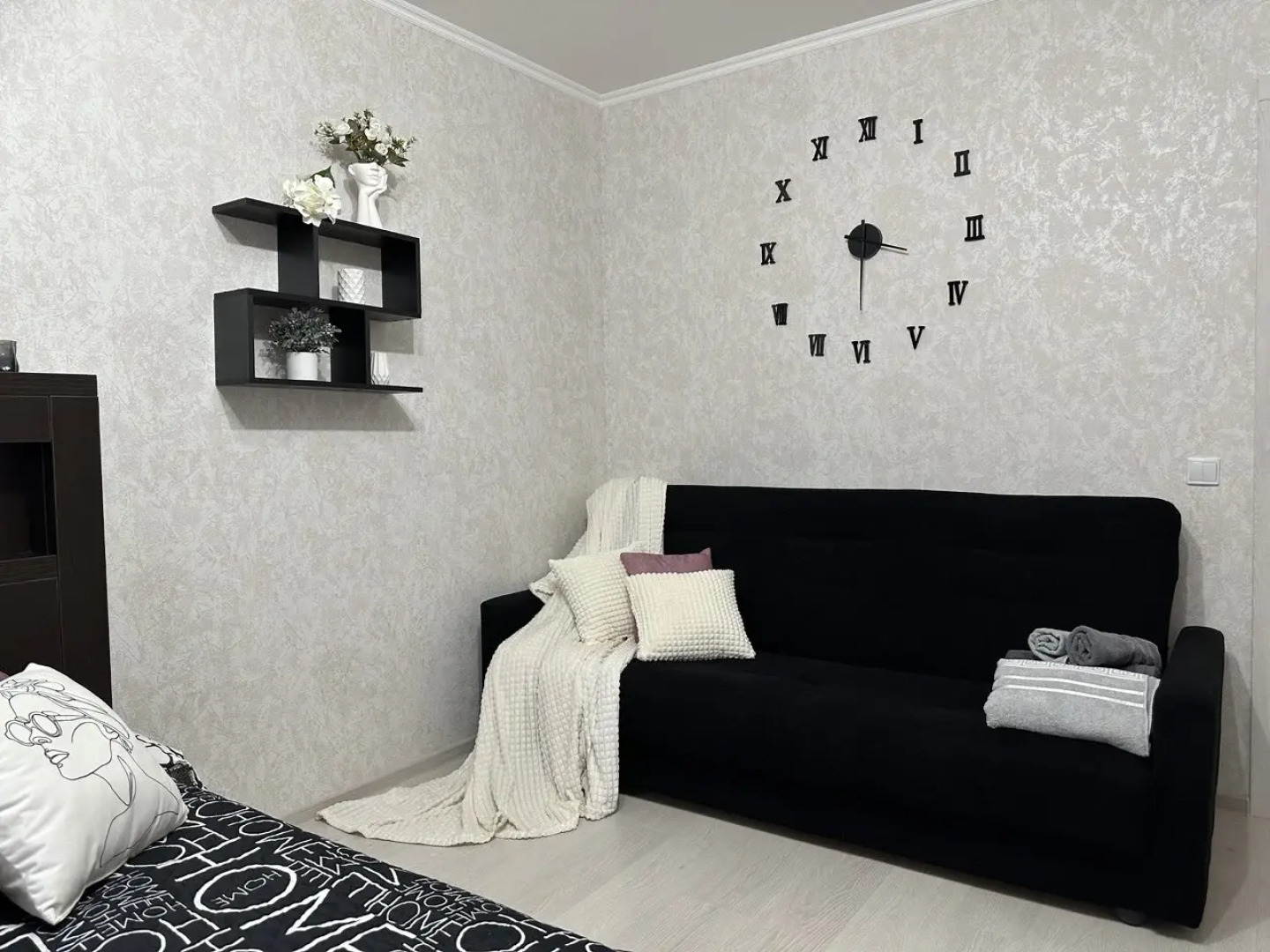 Апартаменты на Шувалова, д.18