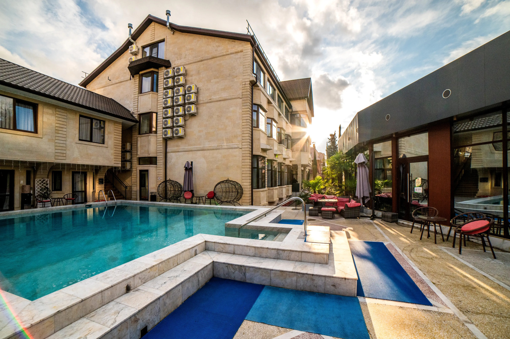 Отель Сенатор