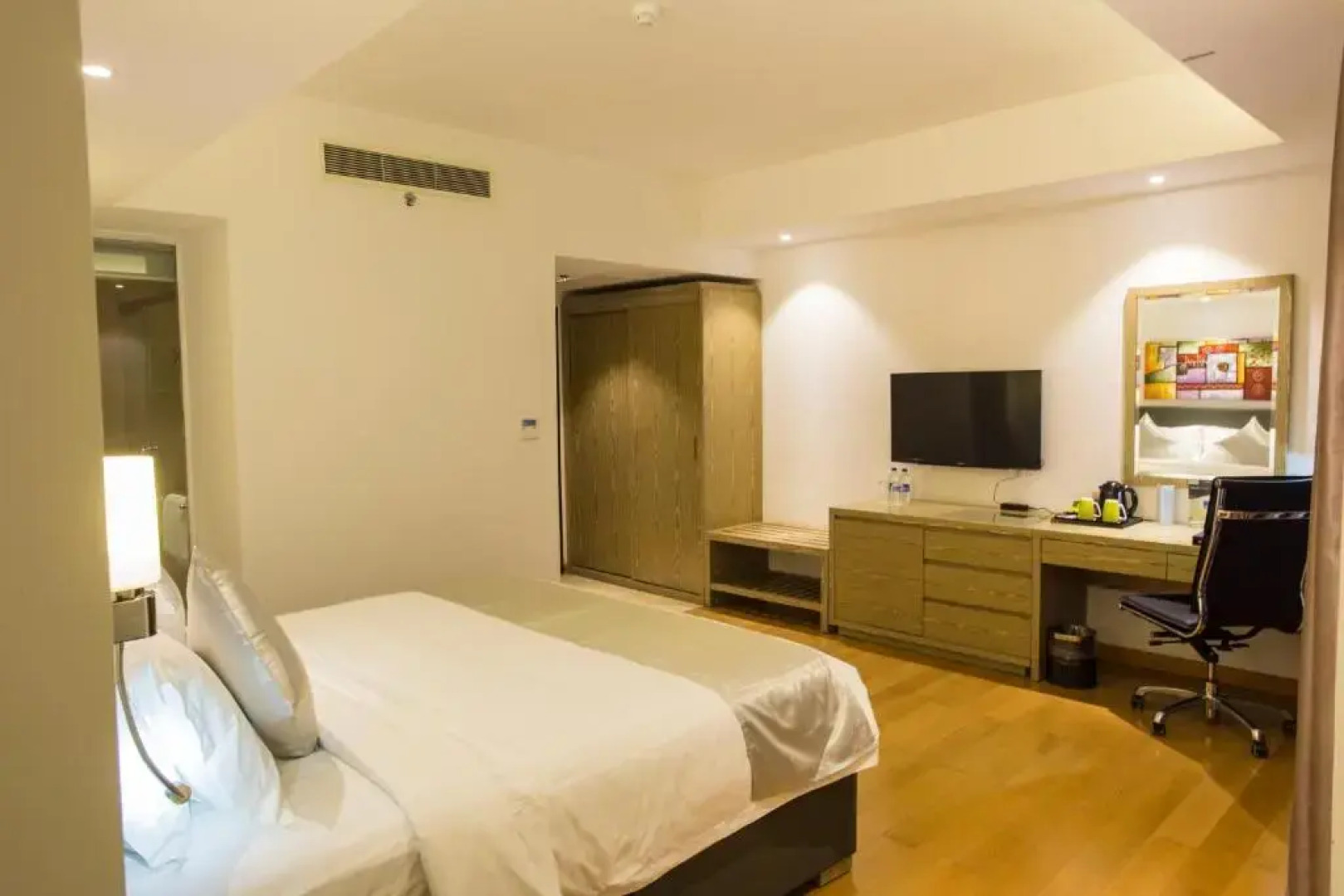 Отель Golden Tulip - The Grandmark Dhaka