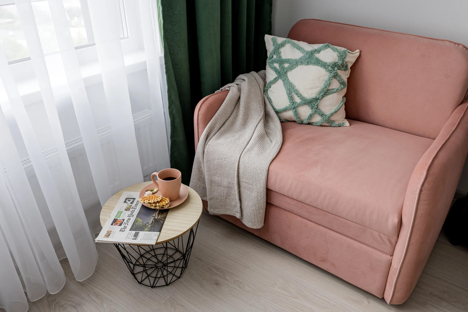 Квартира Уютная 2х комнатная у метро Нагорная