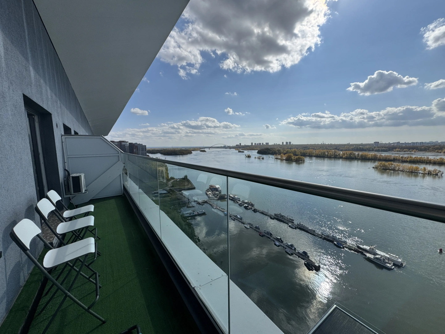Апартаменты с Террасой и Видом на реку на Михайловской набережной