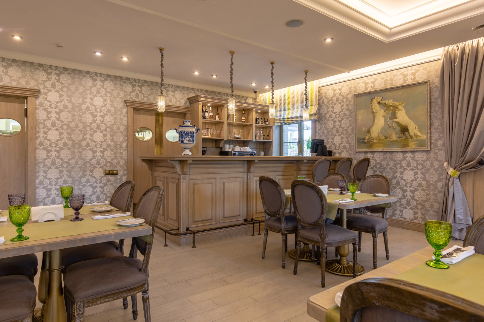 Отель Левада